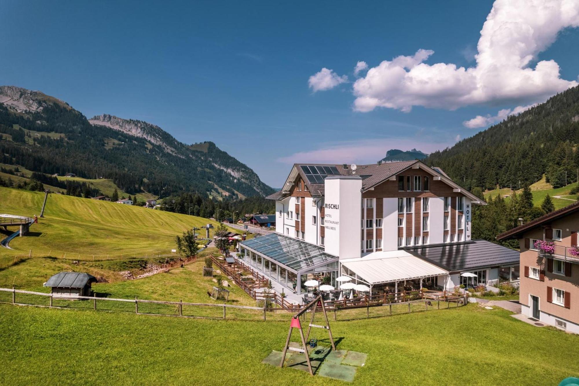 Hotel Rischli Sörenberg エクステリア 写真